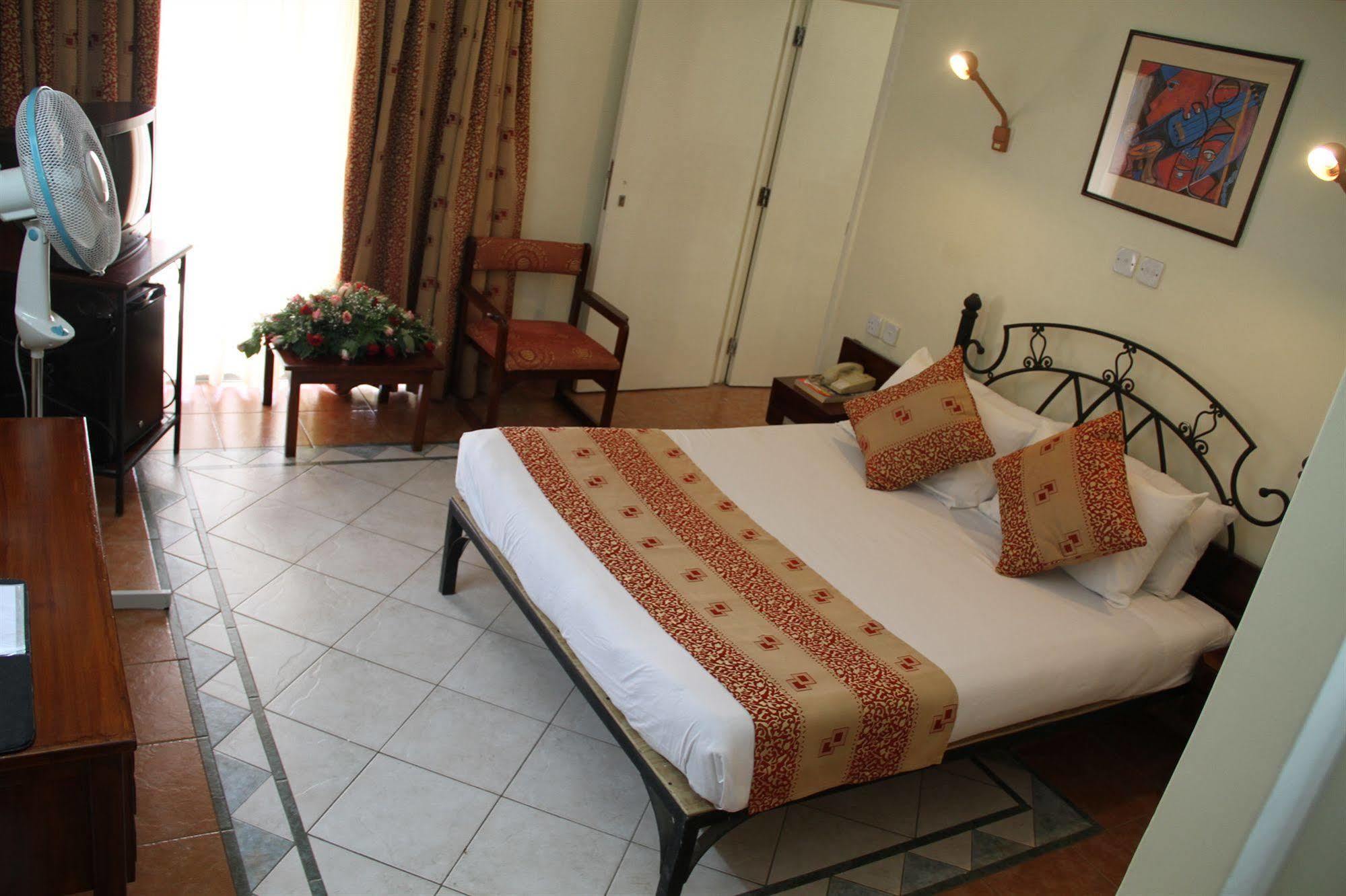 Sentrim 680 Hotel Nairobi Extérieur photo
