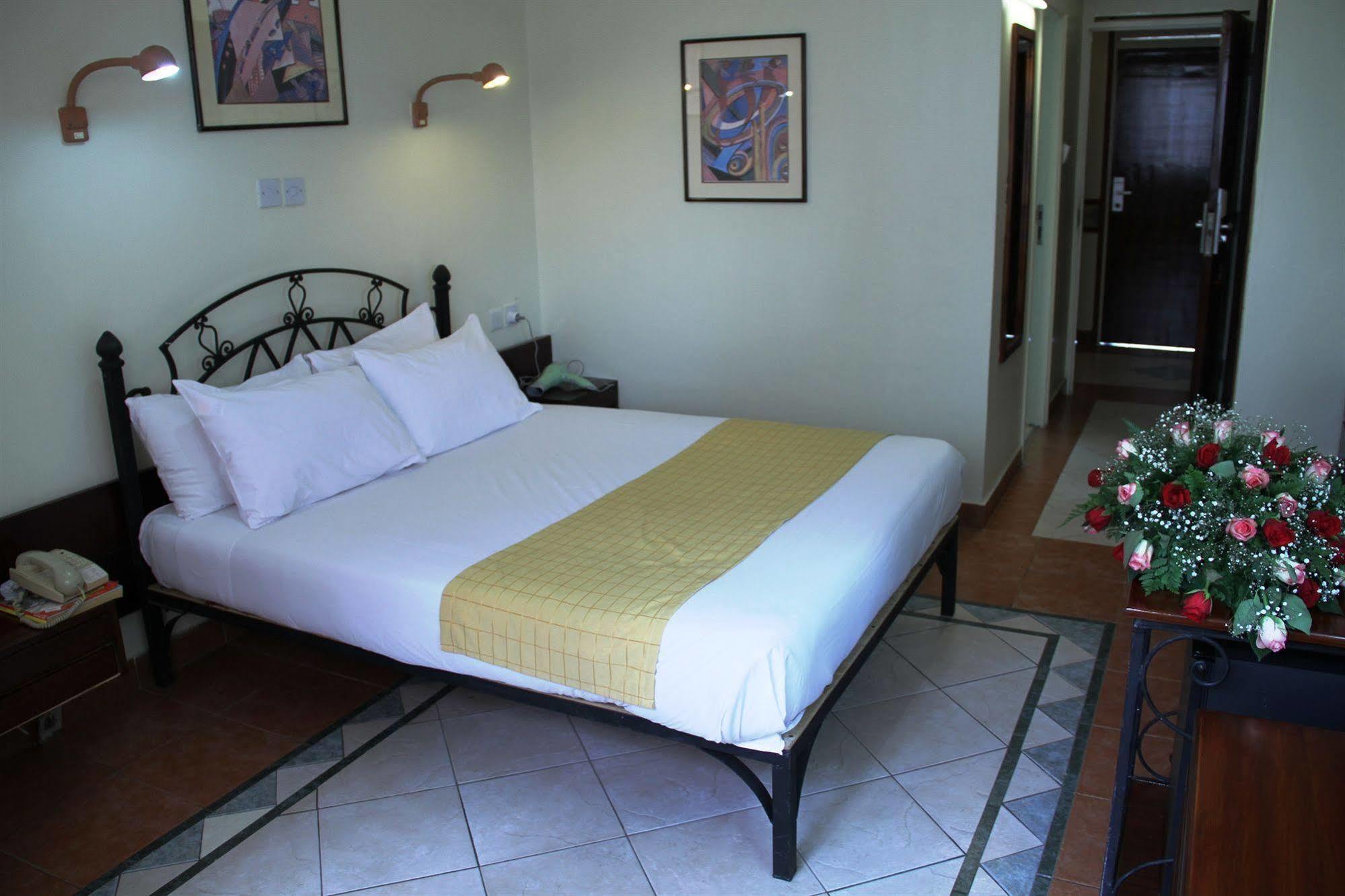 Sentrim 680 Hotel Nairobi Extérieur photo