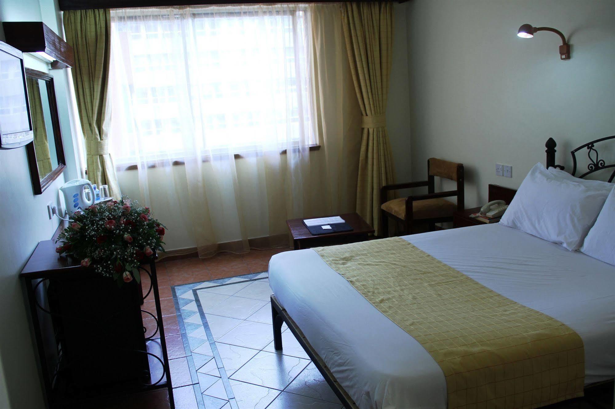 Sentrim 680 Hotel Nairobi Extérieur photo